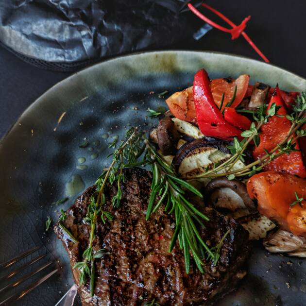 8OZ SIRLOIN STEAK